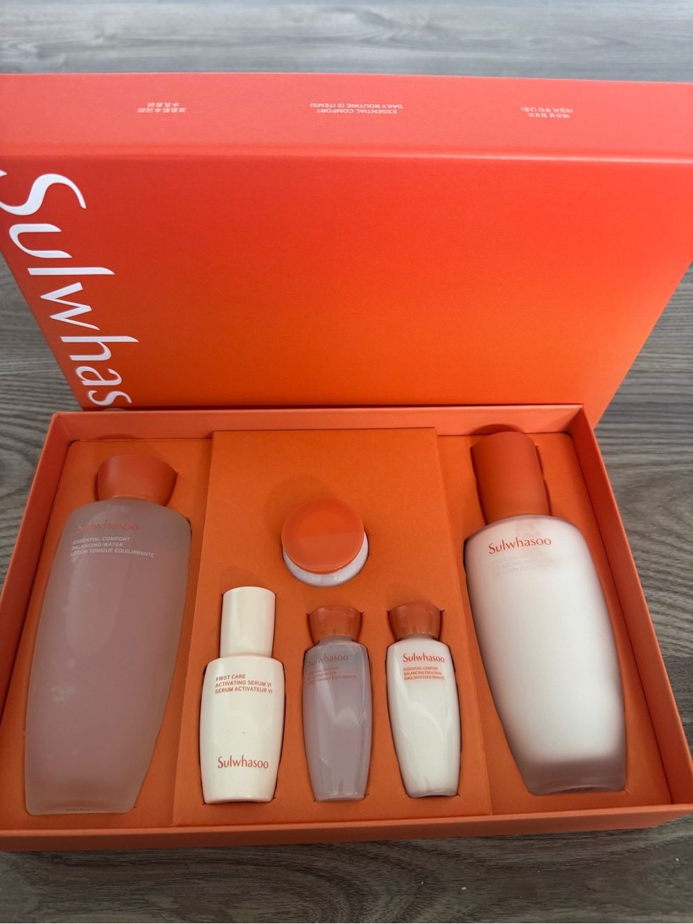 Sulwhasoo Women’s Skincare Set – Orange